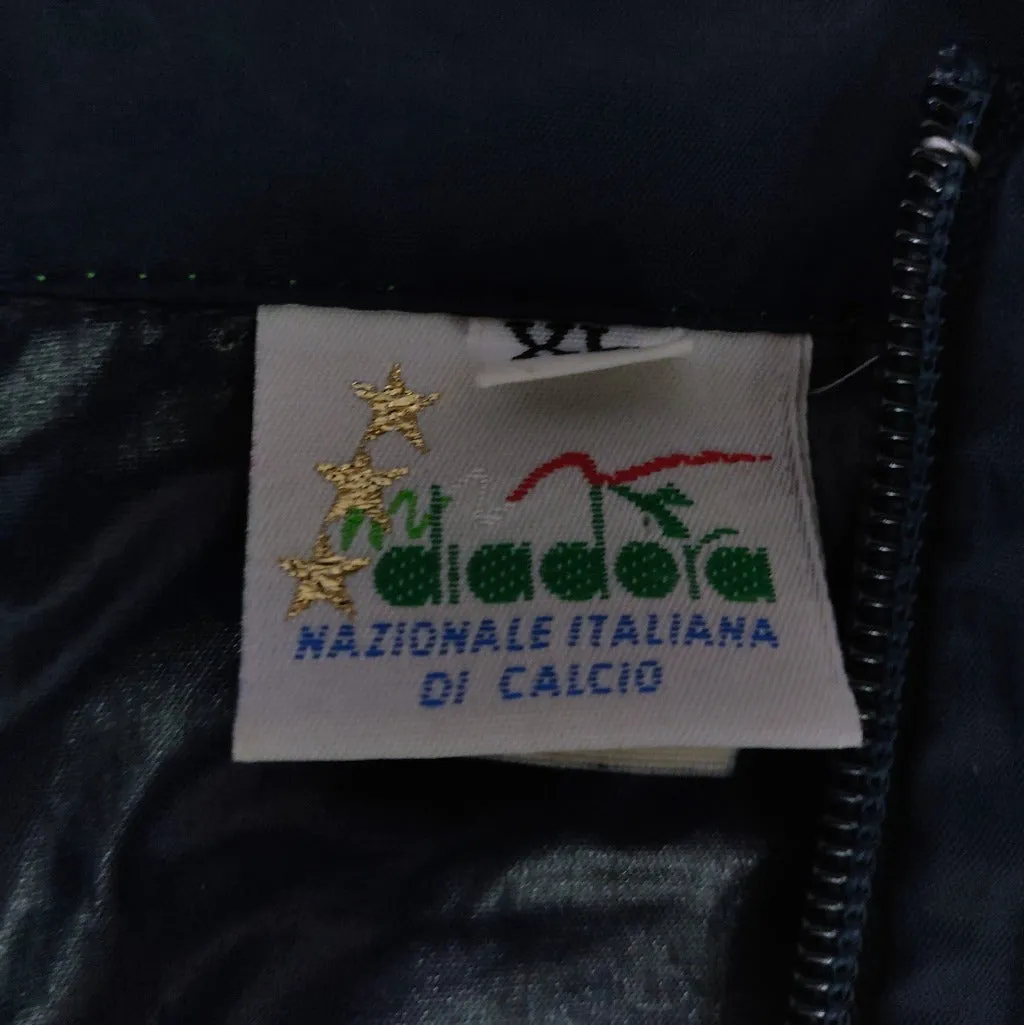 1990-92 navy Italy Diadora rain jacket