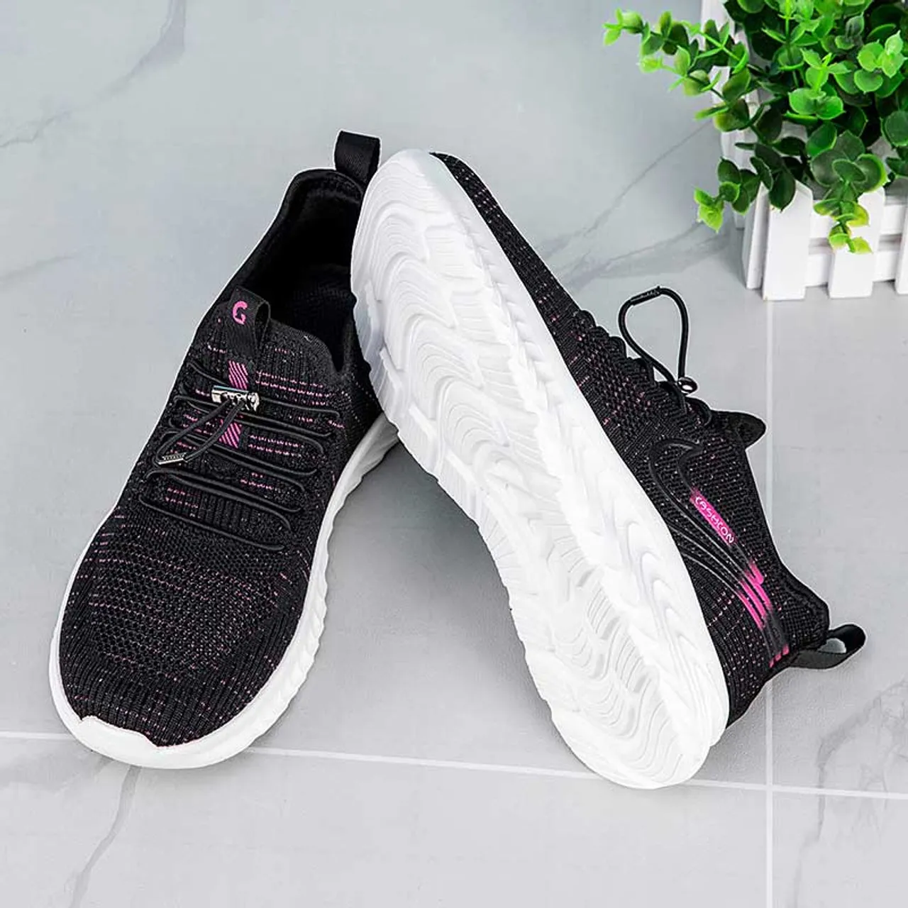 Black flyknit stripe pattern texture shoe sneaker