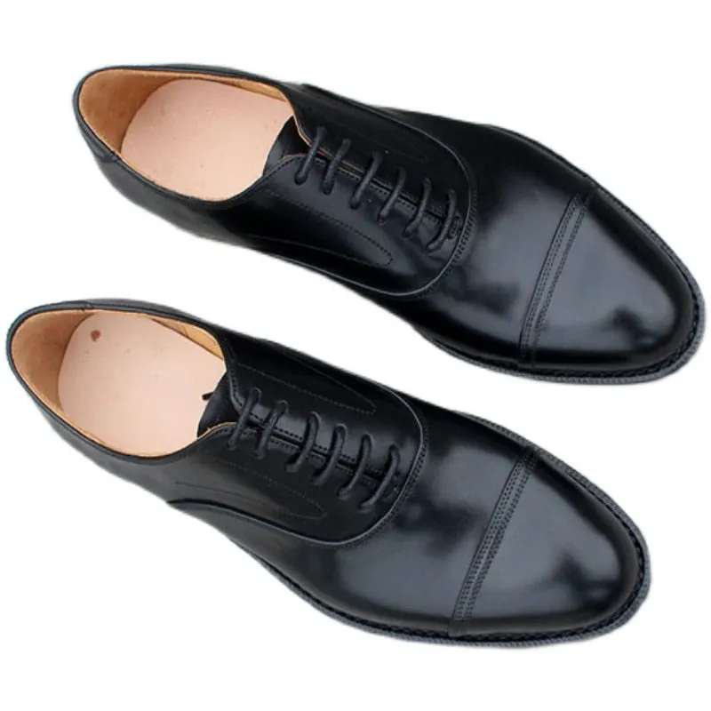 Elegant Black Men's Shoes with Cap-Toe, Lace-up, and Breathable Features