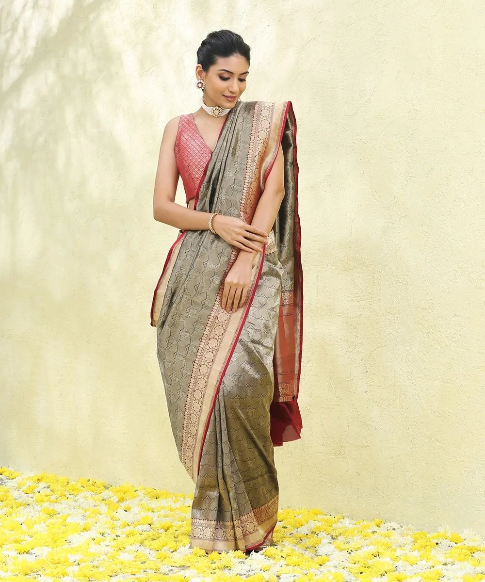 Handloom Black Zari Tanchoi Banarasi Saree With Kadhiyal Pink Border