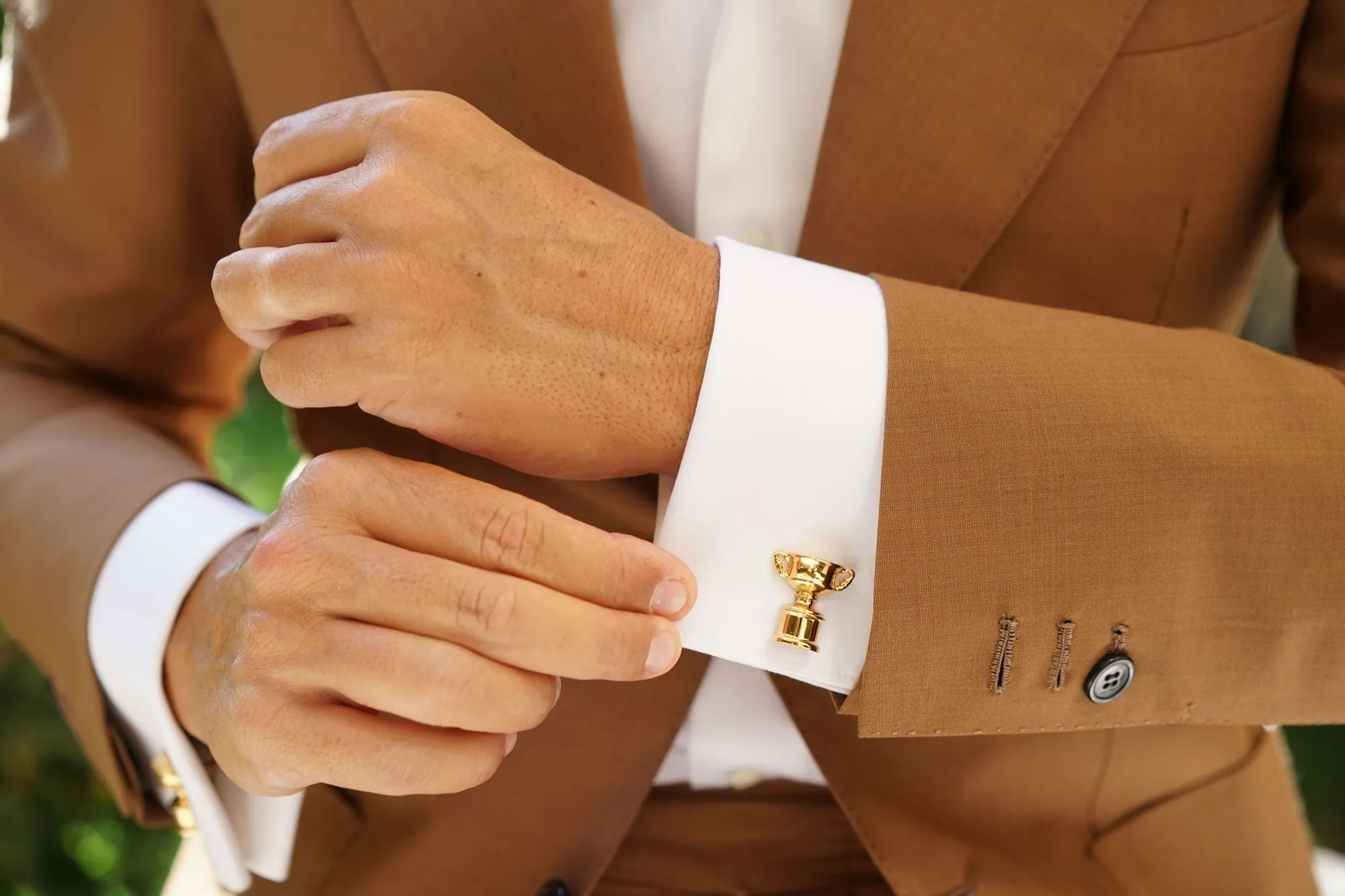 Kentucky Derby Trophy Cufflinks - Best Price & Fast Shipping on Derby Trophy Cufflinks | Order Now!