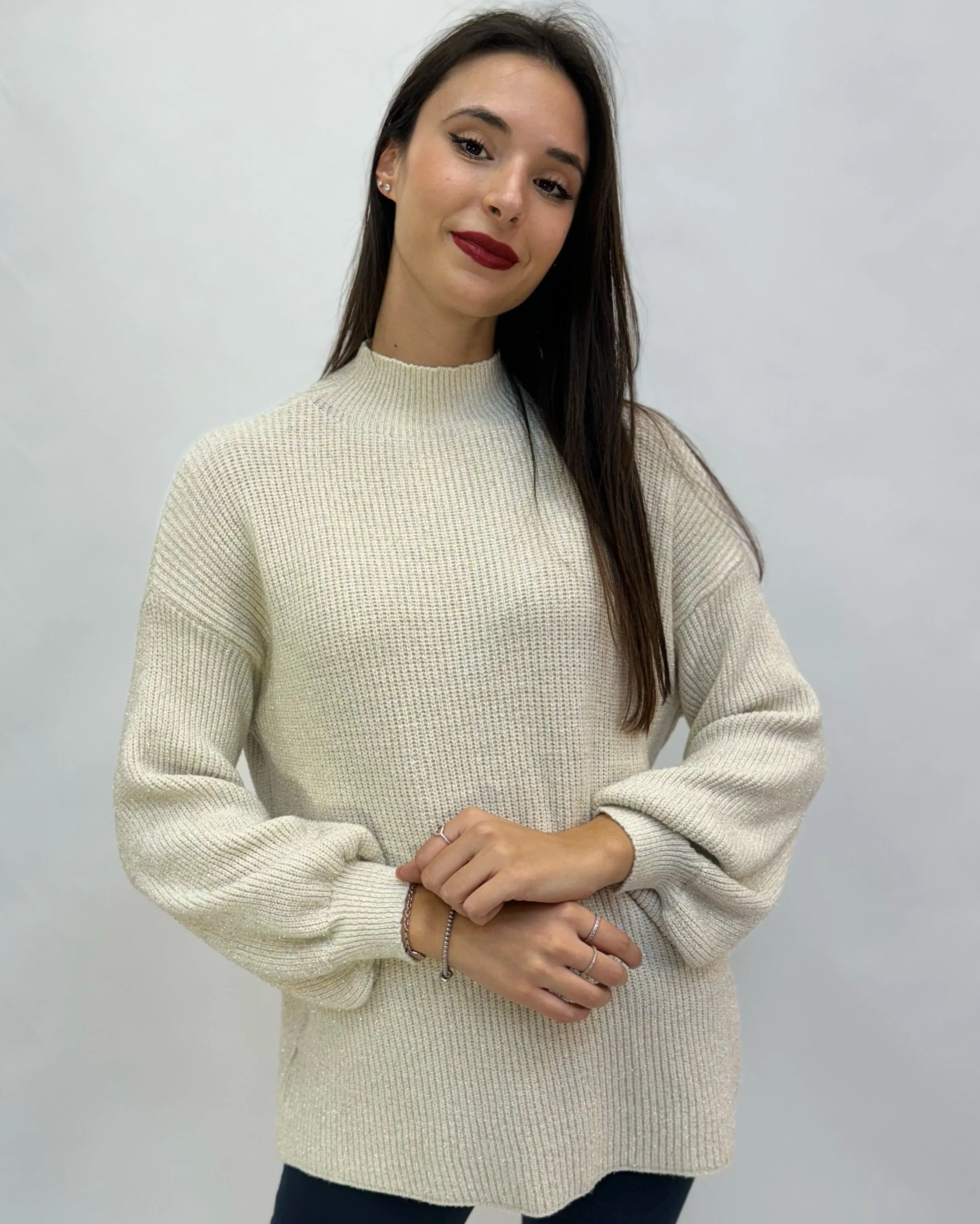 Lurex pullover with balloon sleeves.