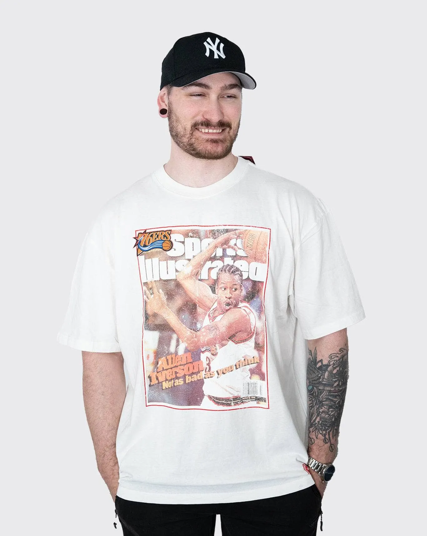 Mitchell & Ness Sports Illustrated Sixers Iverson T-shirt