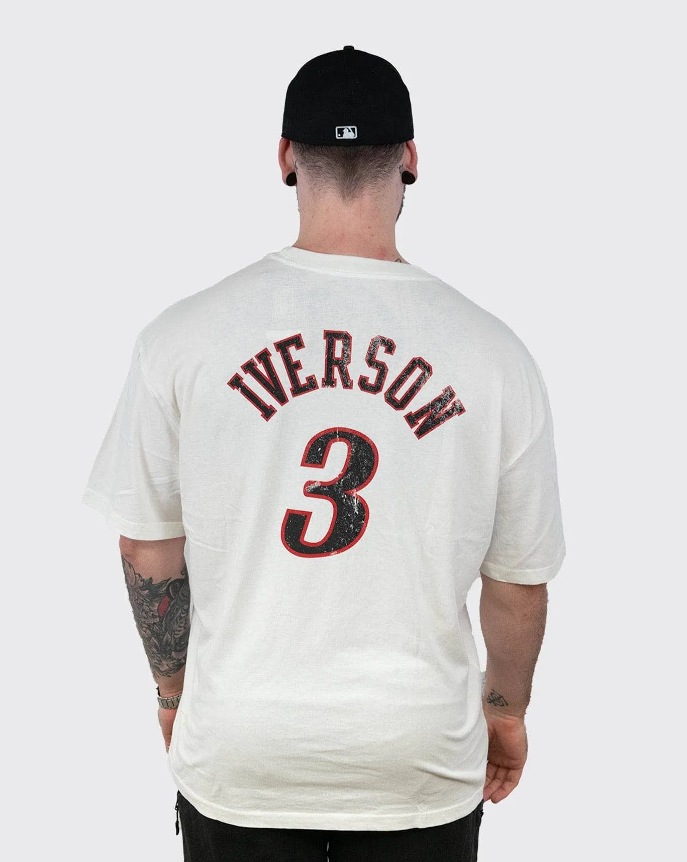 Mitchell & Ness Sports Illustrated Sixers Iverson T-shirt