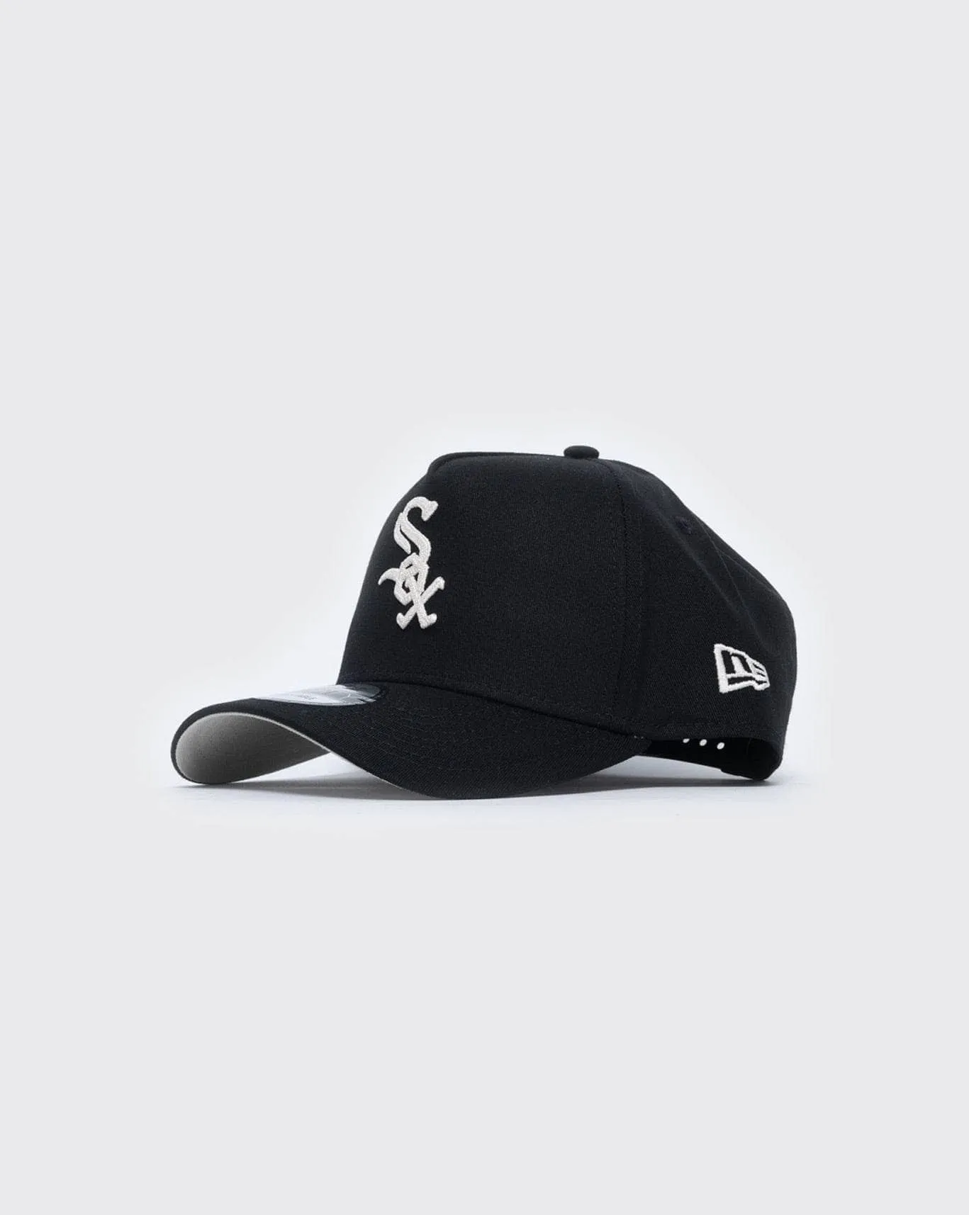 new era 940 Chicago White Sox cap with chainstitch embroidery