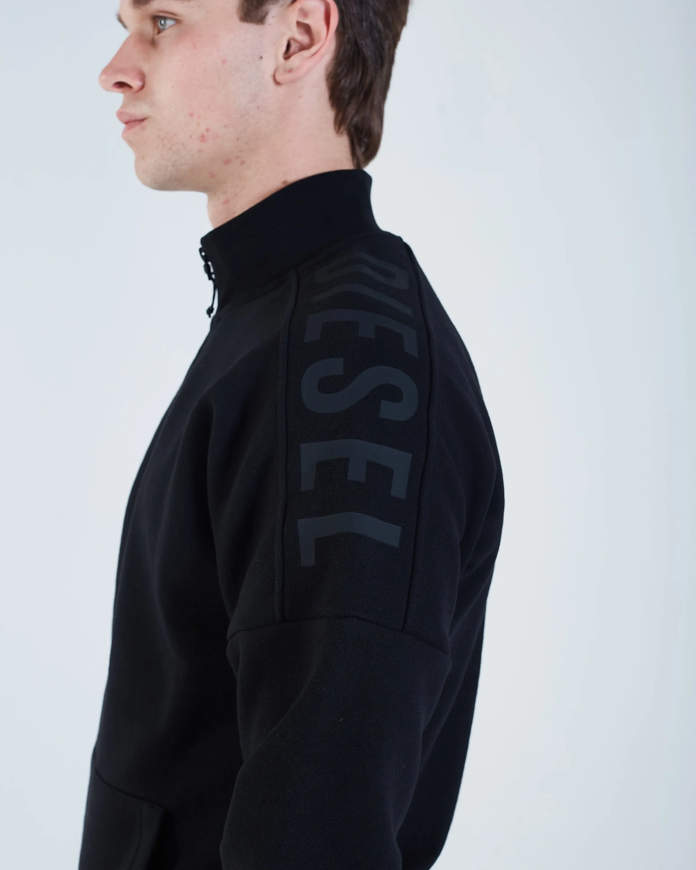 phineas half zip black