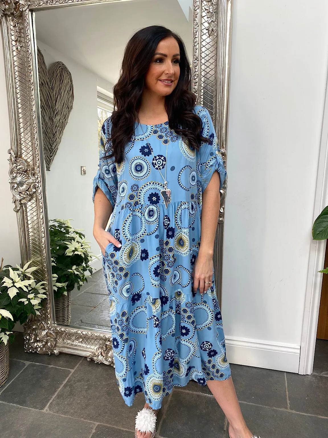 Printed Midi Dress Rhonda - Shop now for the perfect midi dress. Order your Rhonda printed dress.