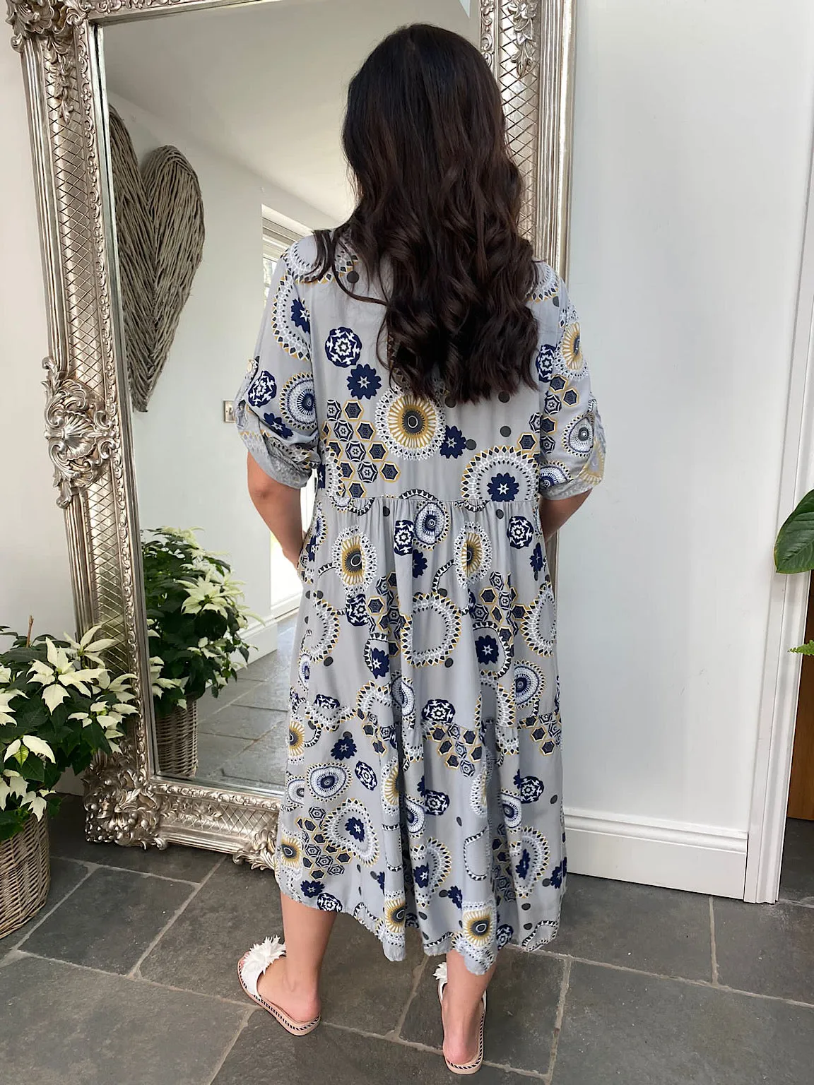 Printed Midi Dress Rhonda - Shop now for the perfect midi dress. Order your Rhonda printed dress.