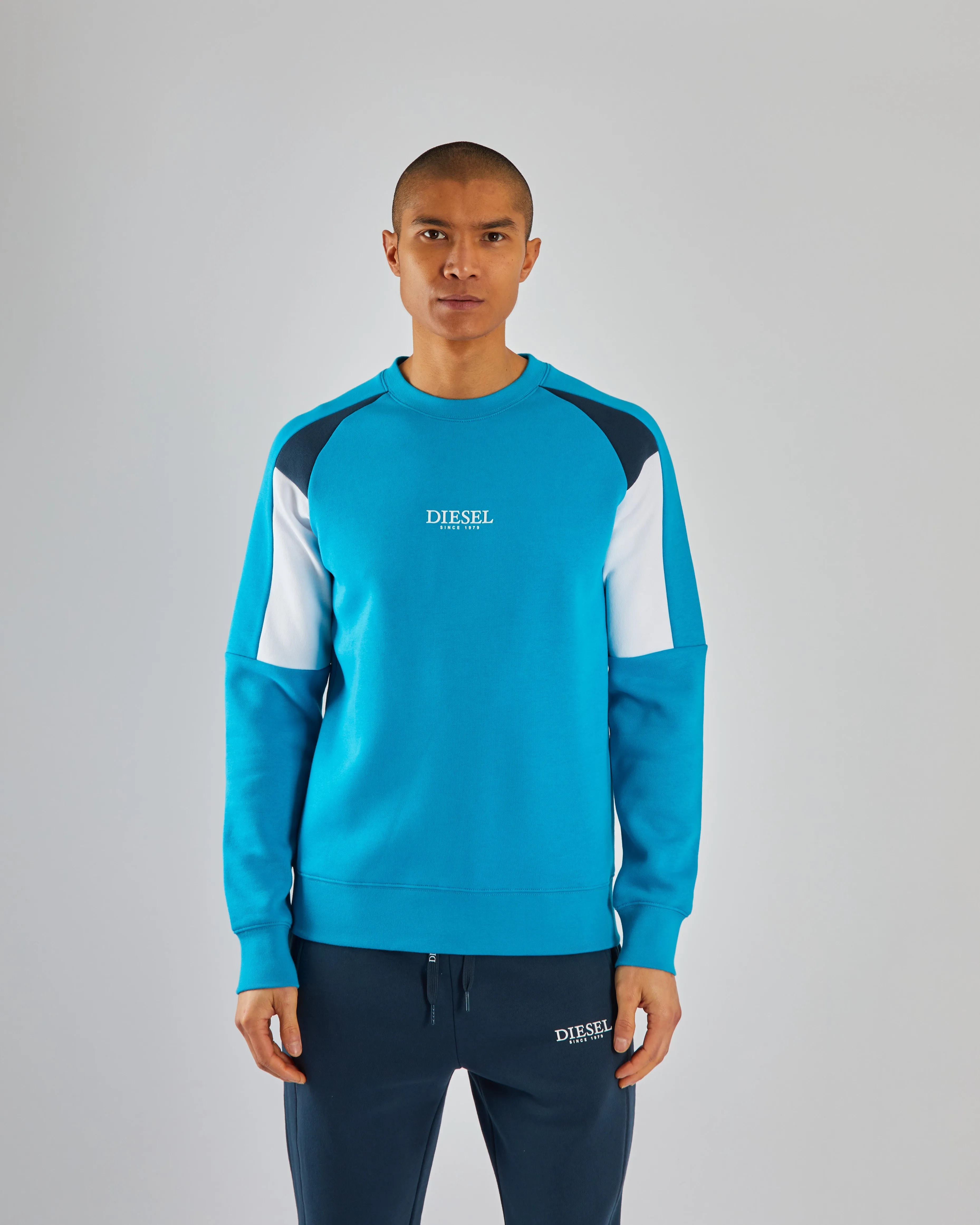 Talin Sweatshirt Algiers Blue - Buy Online at a Great Price.