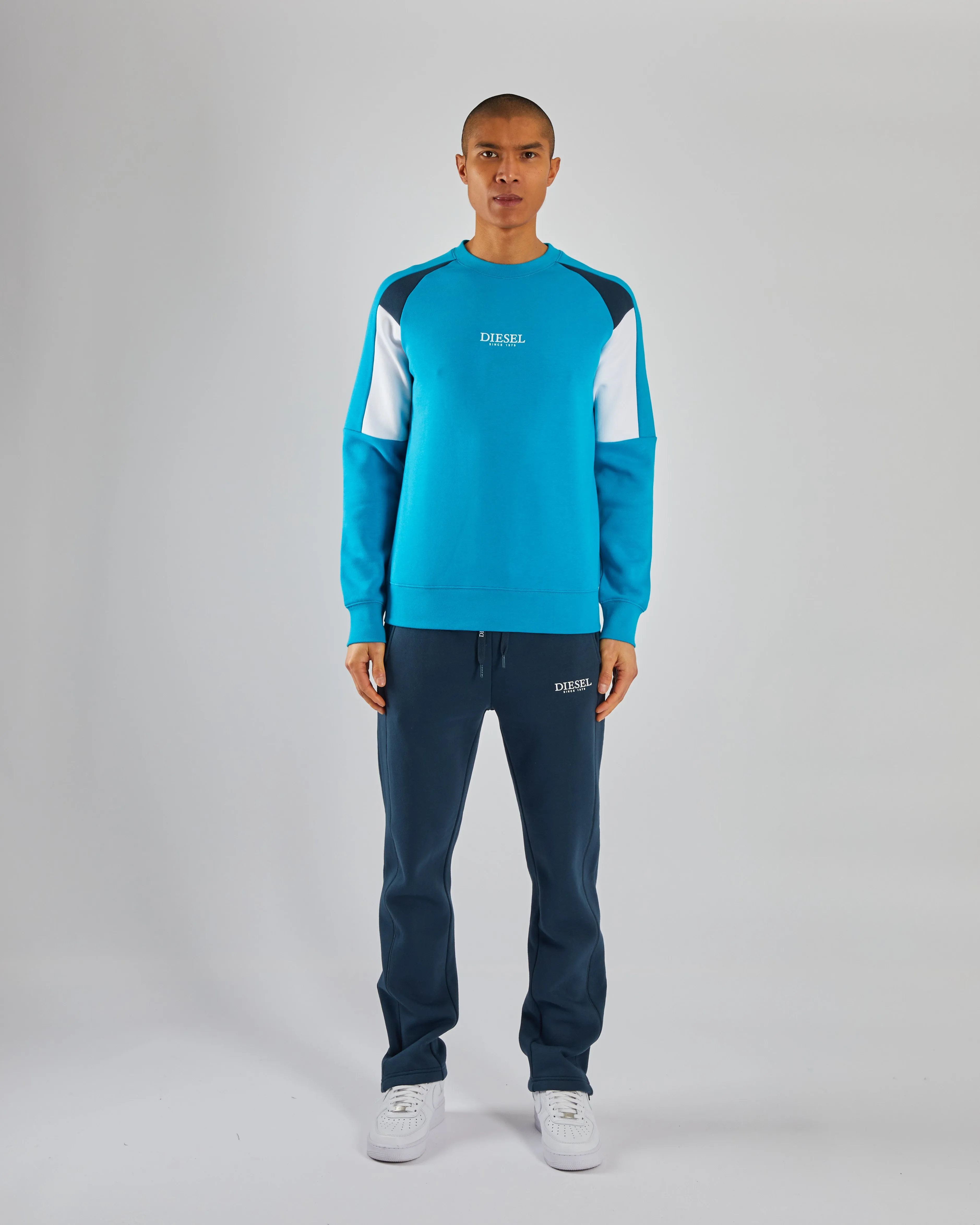 Talin Sweatshirt Algiers Blue - Buy Online at a Great Price.