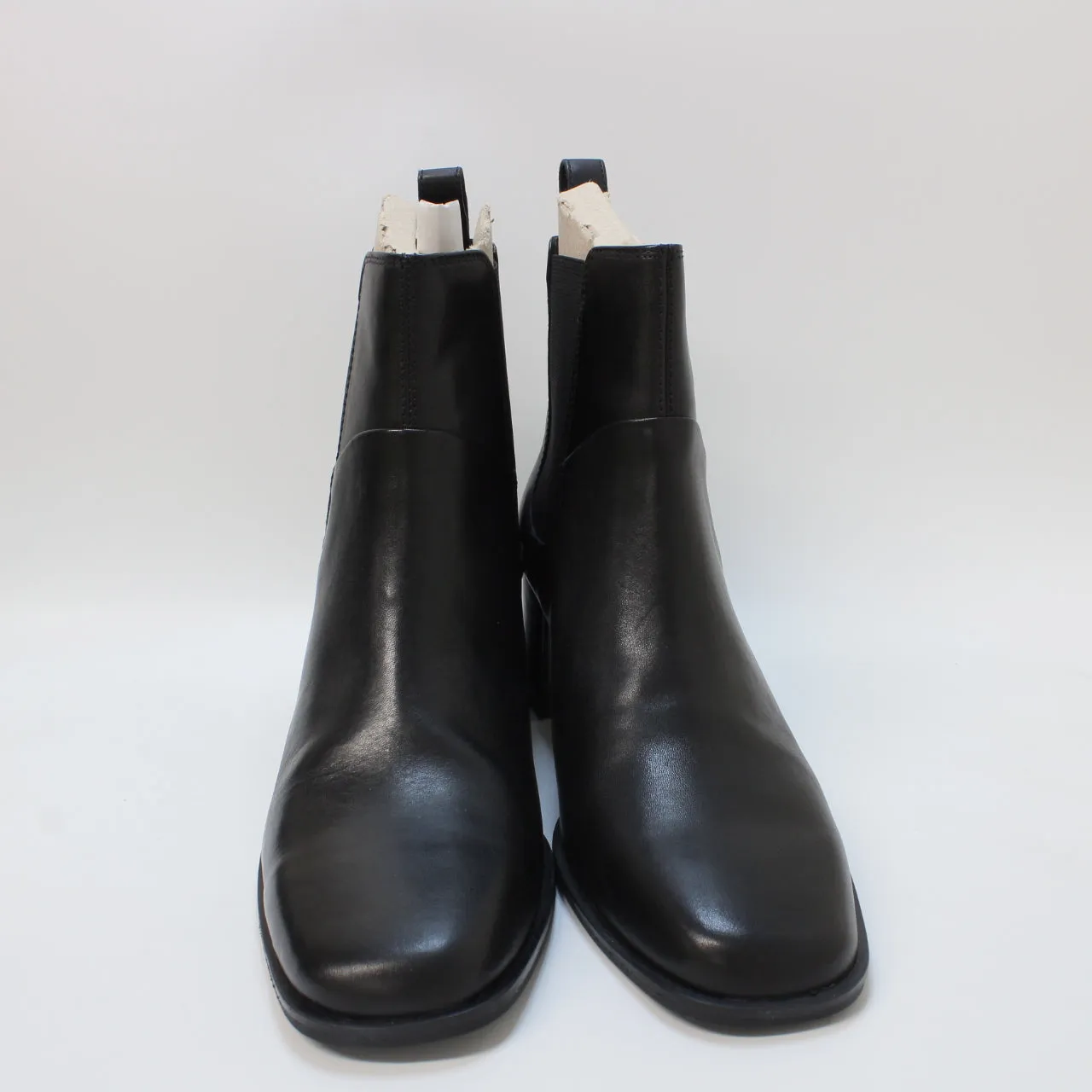 Vagabond Stina Chelsea Boots for Women in Black