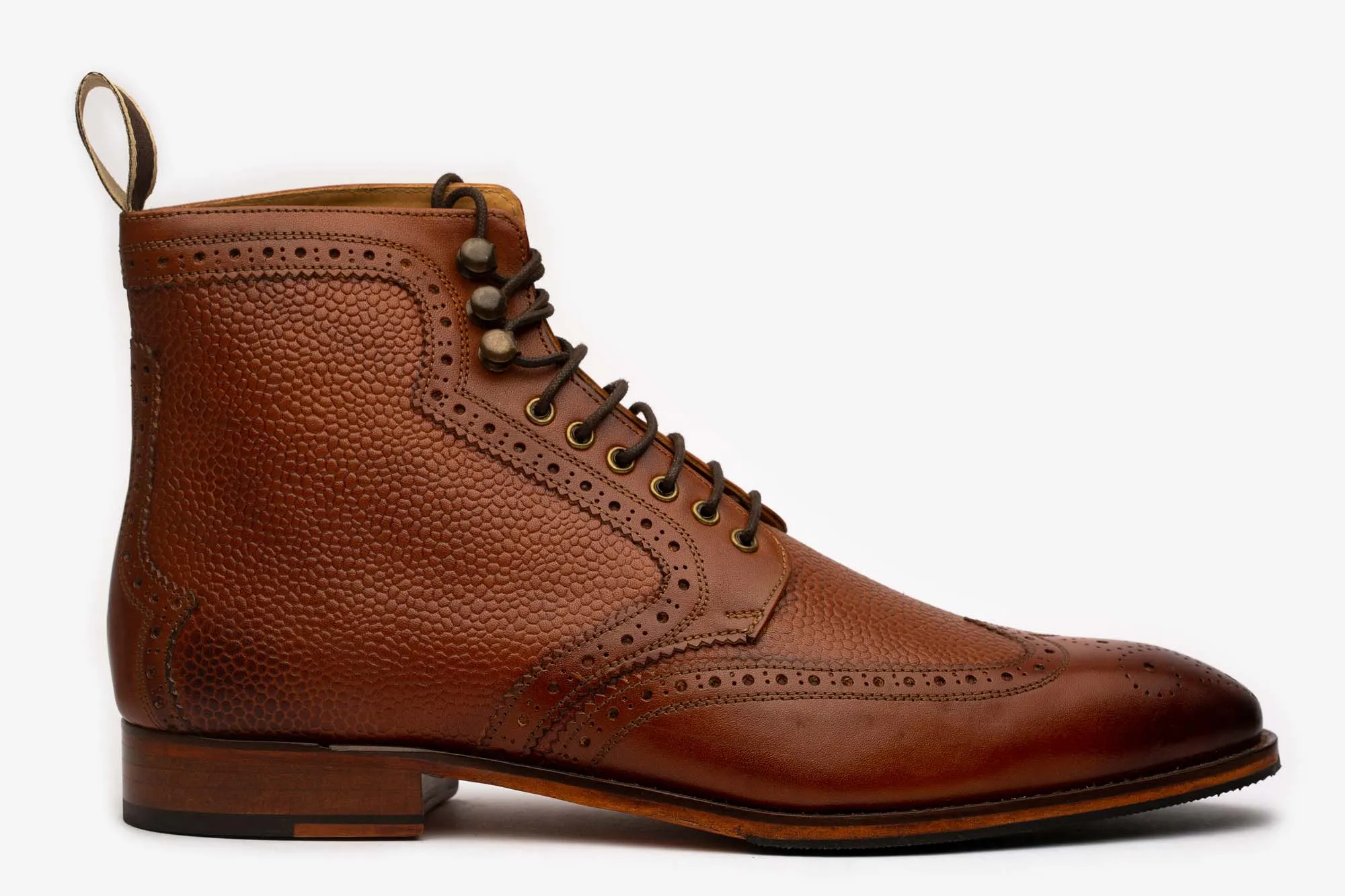 Wingcap Brogue Boot - Pebble Grain Quarter and Mid Vamp