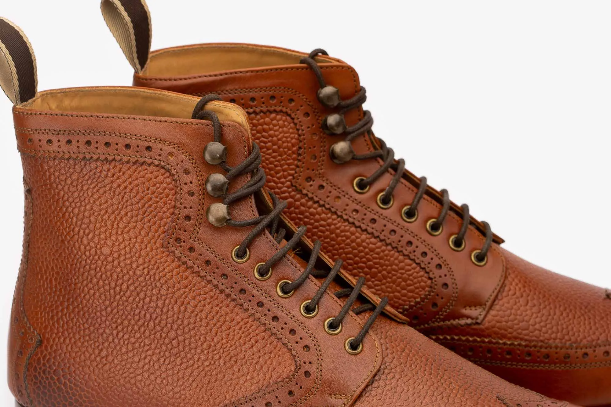 Wingcap Brogue Boot - Pebble Grain Quarter and Mid Vamp