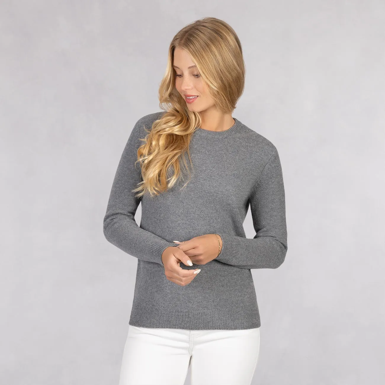 Womens Round Neck Wool Pullover