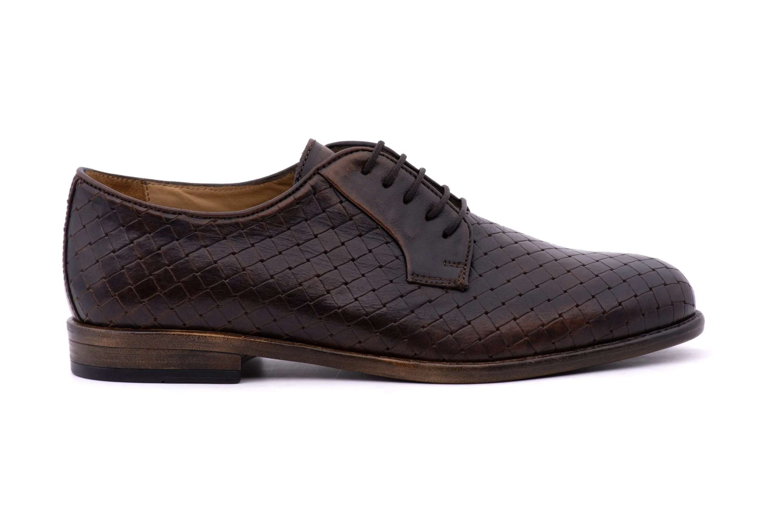 Woven Derby Shoes: A Perfect Blend of Style and Comfort